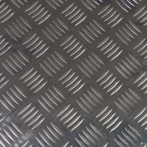 Лист алюминиевый рельефный Квинтет 300x1200 мм толщина 1,5 мм