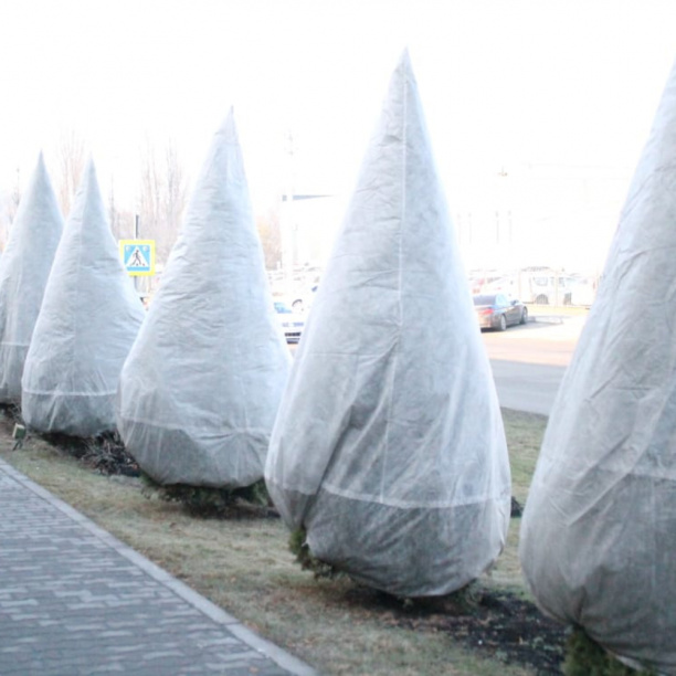 Чехол для укрытия растений Агротекс с УФ 50 г/м2 h0,8хd0,65 м конус от магазина ЛесКонПром.ру