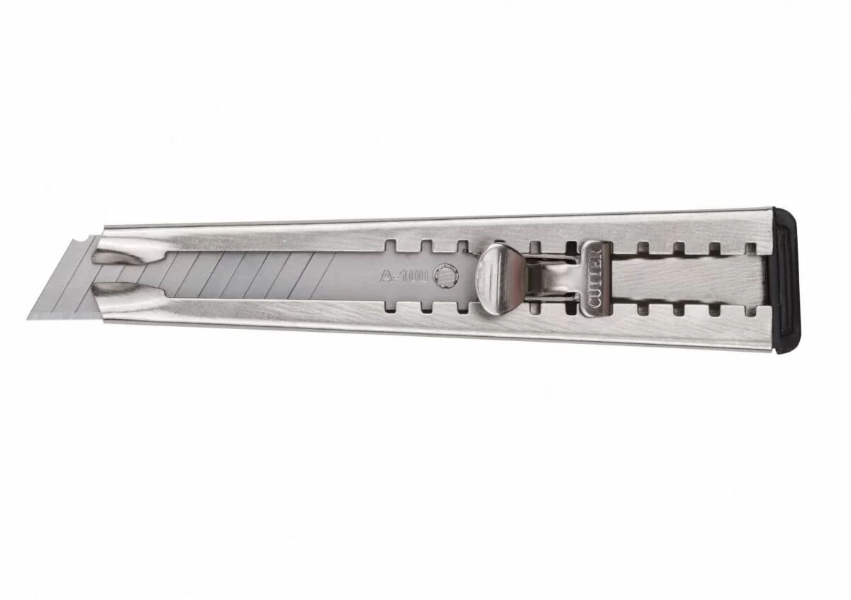 Нож технический FIT Техно 10171 18 мм металлический корпус и фиксатор от магазина ЛесКонПром.ру