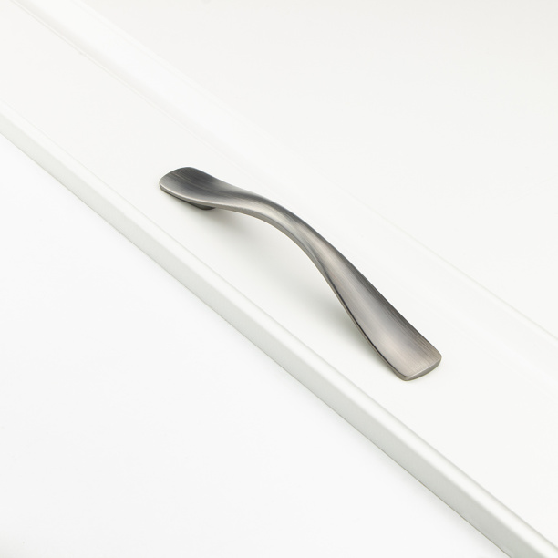 Ручка-скоба мебельная EL-7070 C=160 мм атласное серебро от магазина ЛесКонПром.ру