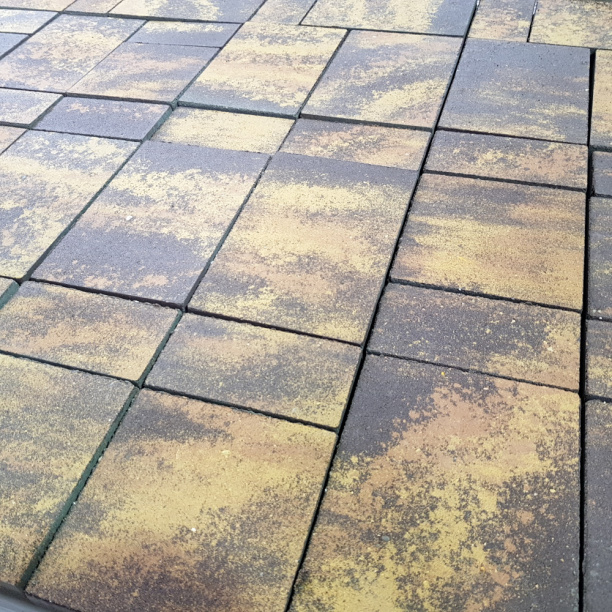 Тротуарная плитка Мюнхен без фаски коричнево-бежевая от магазина ЛесКонПром.ру